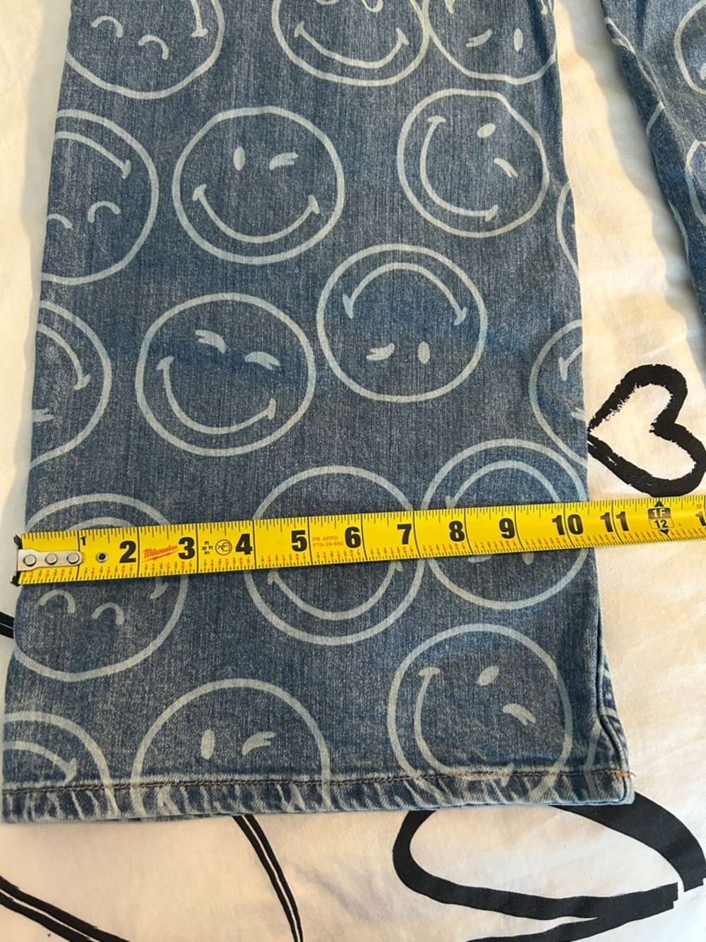 Smiley World Jeans  Wide Highrise - Picture 7 of 11